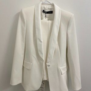 White Pant Suit - NEW, TAGS STILL ON!